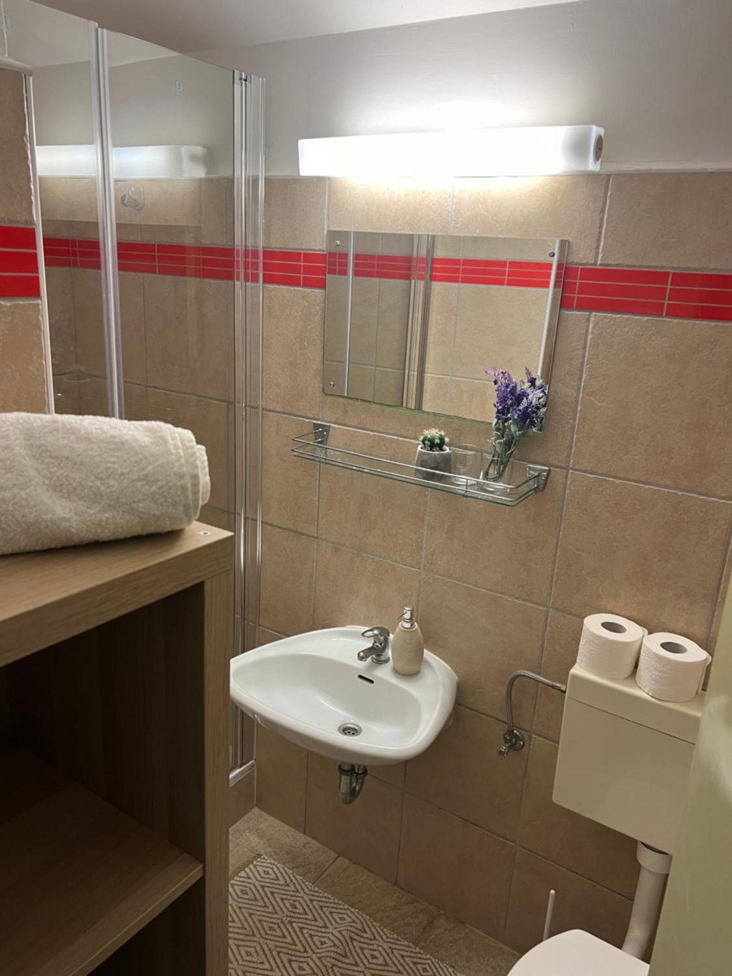 Apartments Mia Pag باغ المظهر الخارجي الصورة